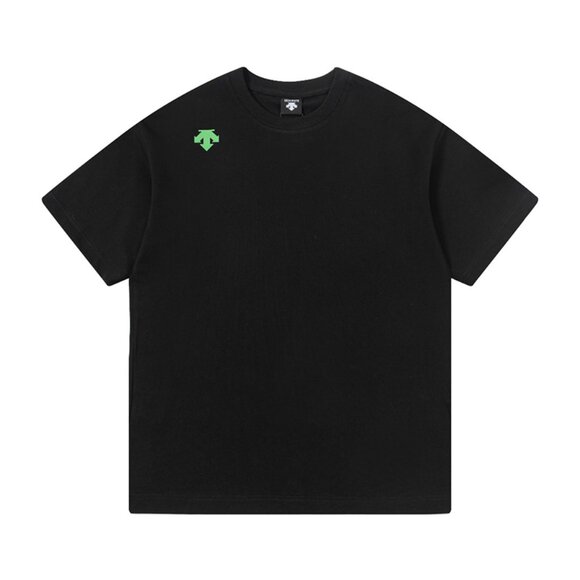Descente Simple Green Logo Black Short-Sleeved T-Shirt
